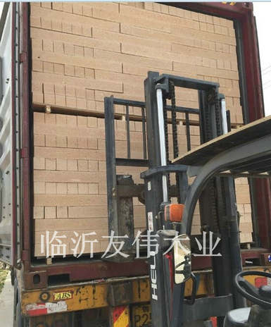 托盤(pán)刨花墩因是木材，所以要遠(yuǎn)離水火